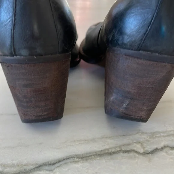 Jeffrey Campbell Ibiza Last black distressed leather booties NWOT size 8 - Picture 4 of 9